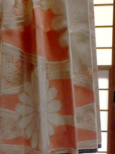 Load image into Gallery viewer, リメイク 電気スタンド(desk lamp) 着物(kimono)No.1 ハンドメイド vintage 和風