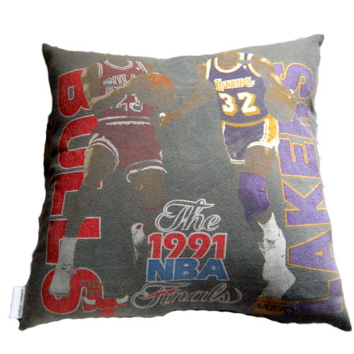 リメイク クッション(cushion) ビンテージ・NBA・アメカジTシャツ　ハンドメイド vintage ジョーダン（Jordan）